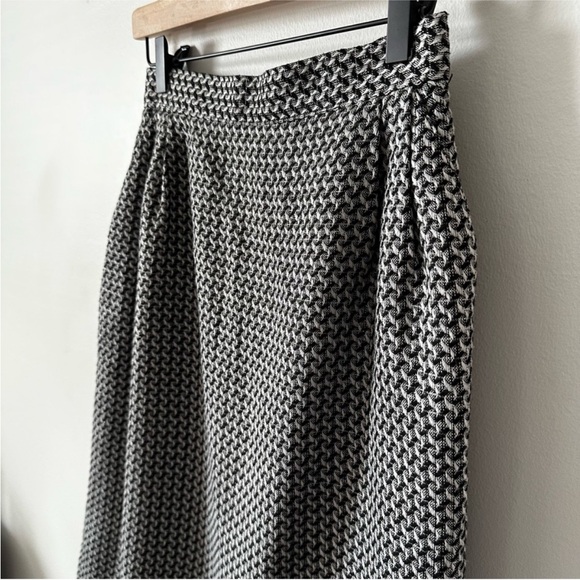 CLASSIC DIRECTIONS | Women’s Pencil Skirt with pockets size 10 - Picture 6 of 9